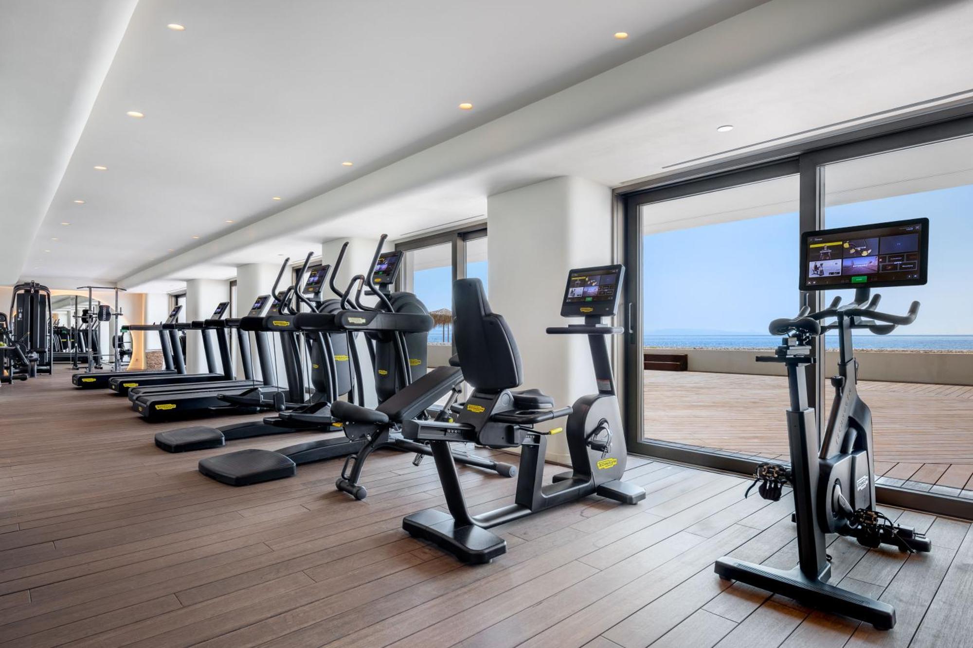 Isla Brown Corinthia Resort & Spa, Curio Collection By Hilton أغيوي ثيودوروي المظهر الخارجي الصورة The gym at the hotel